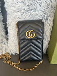 Gucci GG Marmont Matelasse crossbody phone bag black leather 