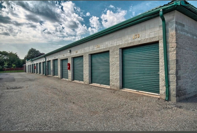 Workshop and Contractors unit for rent in Storage & Parking for Rent in City of Toronto - Image 2