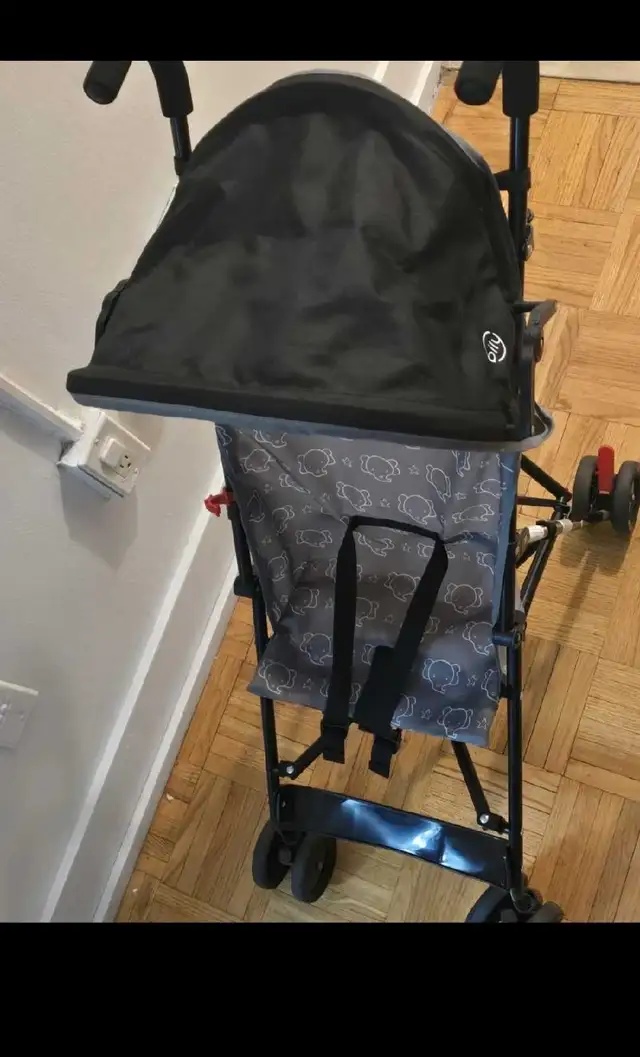 Bily Umbrella Stroller in Strollers, Carriers & Car Seats in Mississauga / Peel Region - Image 4