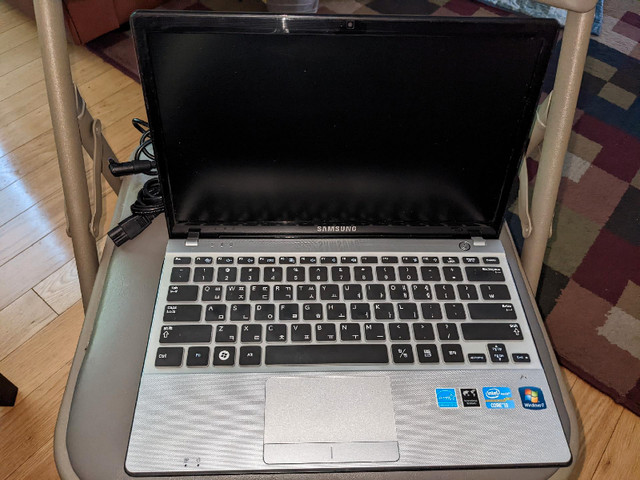 Samsung Lightweight Laptop  NT350U2B-A35L (12.5" Screen) in Laptops in Mississauga / Peel Region