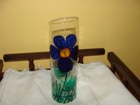 Vase à fleurs en verre, fleurs en vitrail