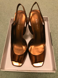 Bronze Metallic Nine West Shoes - Size 6.5 - Worn only once