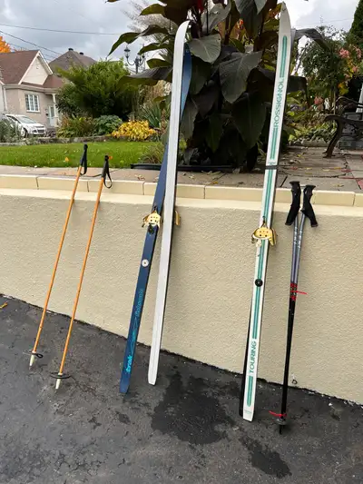 Planchés de ski et autres accessoires SPORT, prix variés., View more