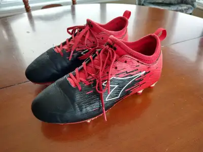 Soulier soccer, View more