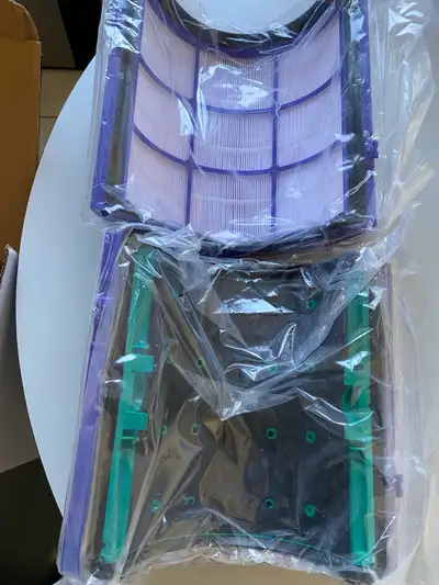 Air purifier filter for dyson. This a generic replacement from Amazon. There is only 1 (one) carbon...