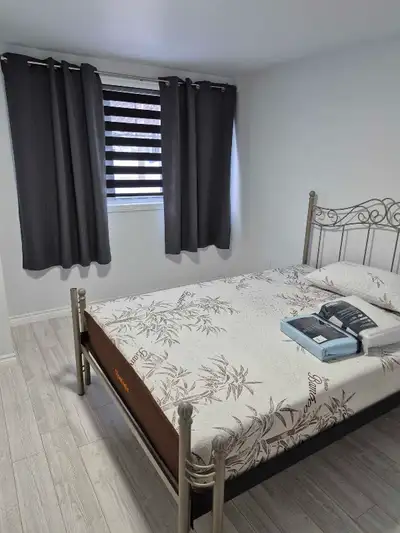 Chambre à louer avec salle de bain personnelle et sous sol compris