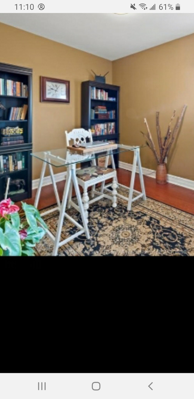 Glass top desk Desks Windsor Region Kijiji