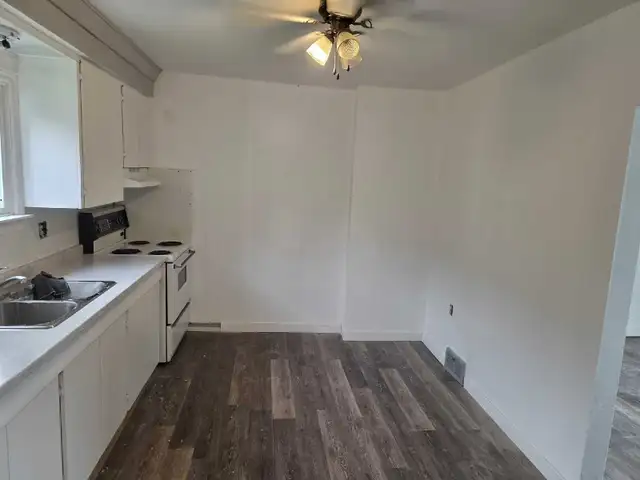 2 Bedroom/1 Bathroom Private 2-Storey Rear Attached Home in Long Term Rentals in Sault Ste. Marie - Image 3