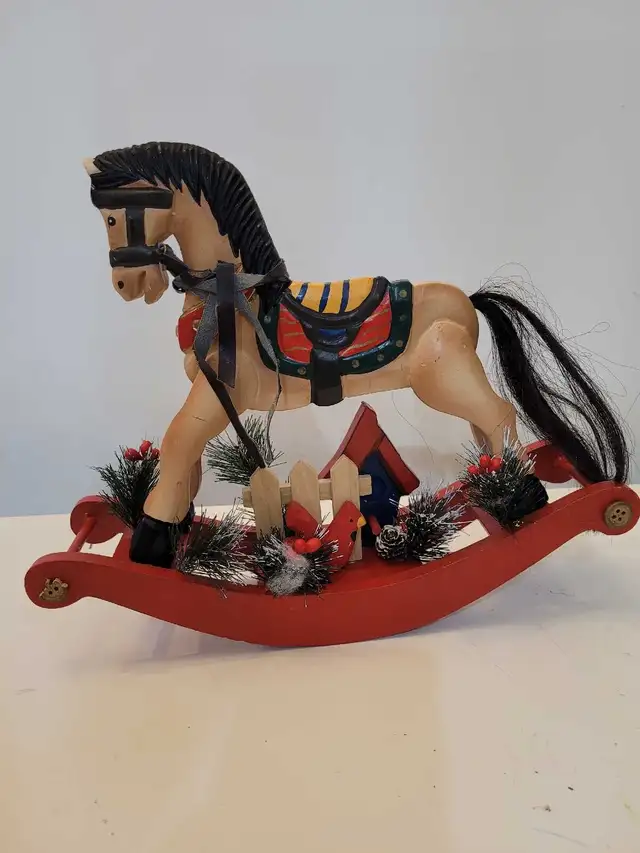 Rocking Horse Christmas Decor in Home Décor & Accents in Calgary - Image 2