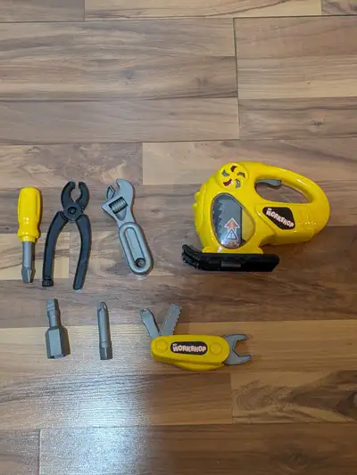 Excellent condition. No missing pieces. Batteries included. I can provide close up video. Pickup in...