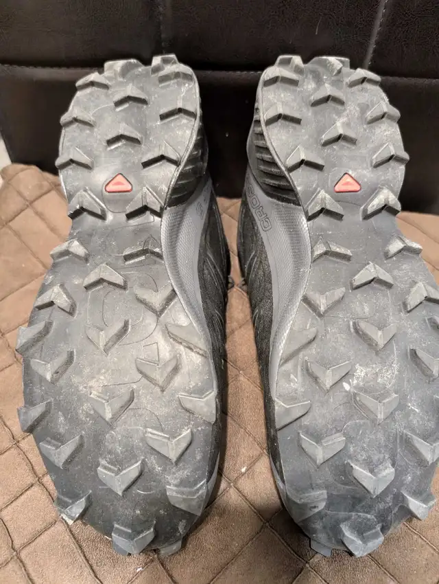 Speedcross 5 shoes (size 9.5) in Men's Shoes in Gatineau - Image 4