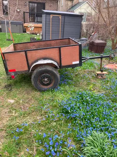 Handy utility trailer 5.5 ft long 4ft wide 18in high
