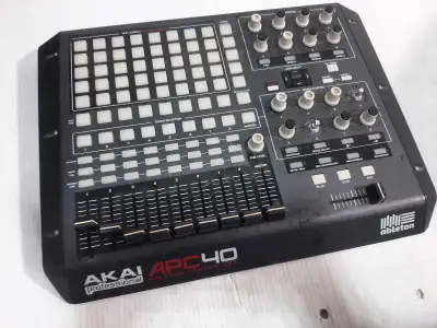 I'm selling a used Akai APC40 Ableton controller, perfect for electronic music production. It featur...