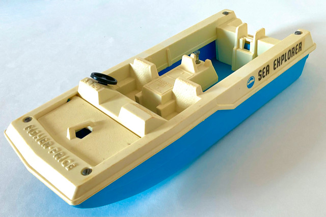 Vintage 1976. Collection Jouet FISHER PRICE Sea Explorer in Arts & Collectibles in Lévis - Image 4