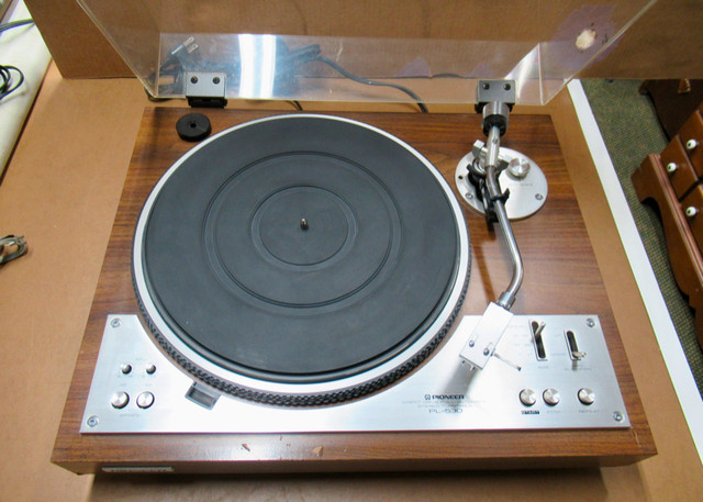 Pioneer PL-530 Turntable in Stereo Systems & Home Theatre in St. Catharines - Image 2