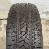 (ONE) - 255/35/21 Pirelli Winter Sottozero 3 Tire