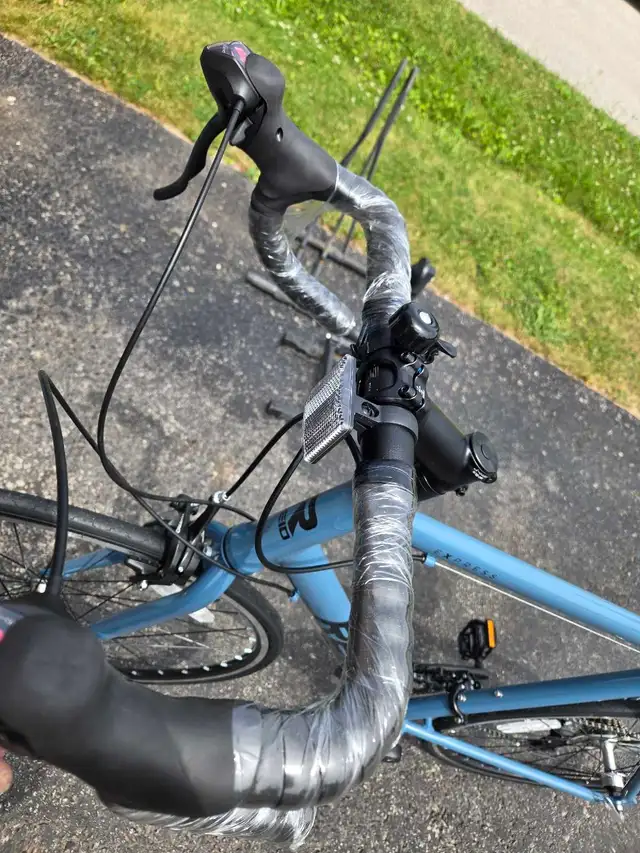 Reid Expess XL road bike  in Road in Barrie - Image 10