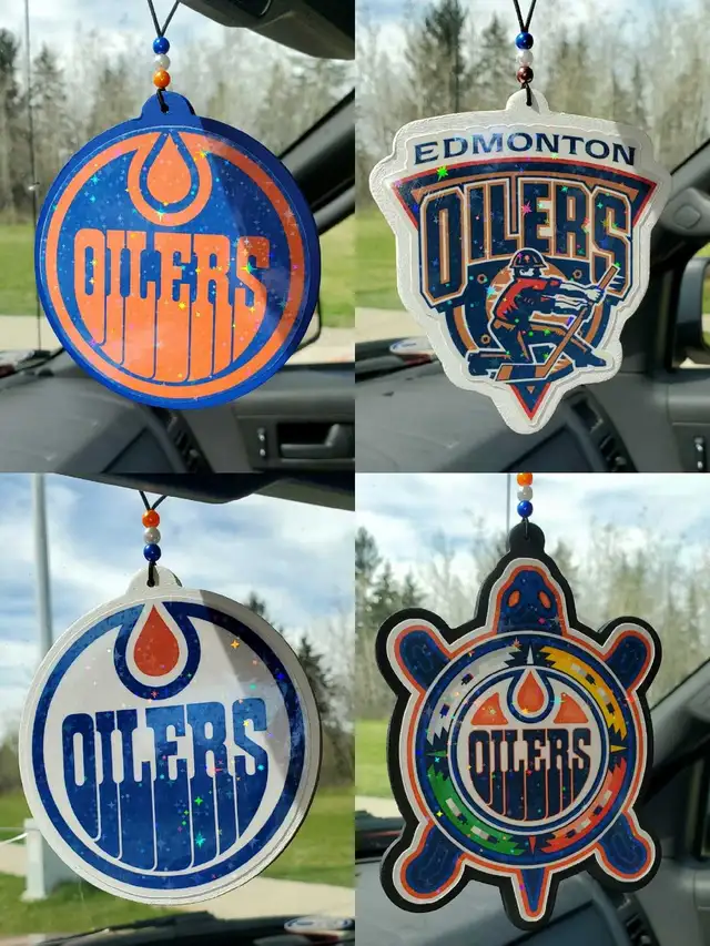 Edmonton Oilers mirror hanger in Other in Edmonton - Image 2