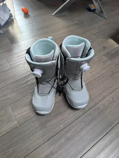 Women's K2 Snowboard Boots Size US 6 and Bindings, View more