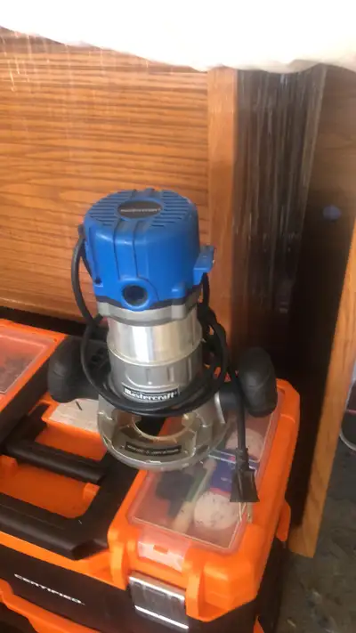 ROUTER.  PERFECT CONDITION !!!!, View more