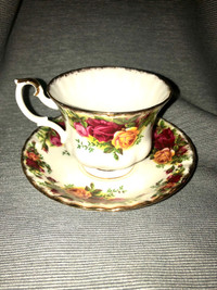 Royal Albert Old Country Roses Teacup and Saucer Made in