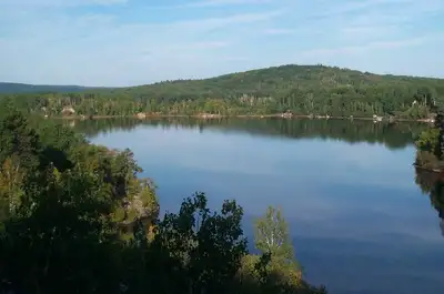 Waterfront Vacant lot for Sale on beautiful Blackfish Bay, western exposure, 1 Acre, 194’ water fron...