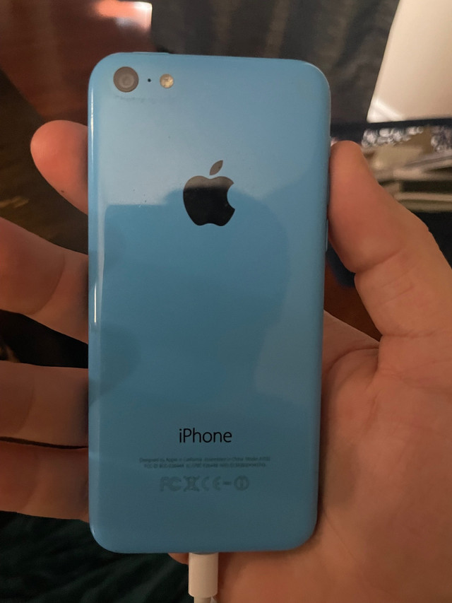 iPhone 5c (no SIM) in Cell Phones in Saint John - Image 2