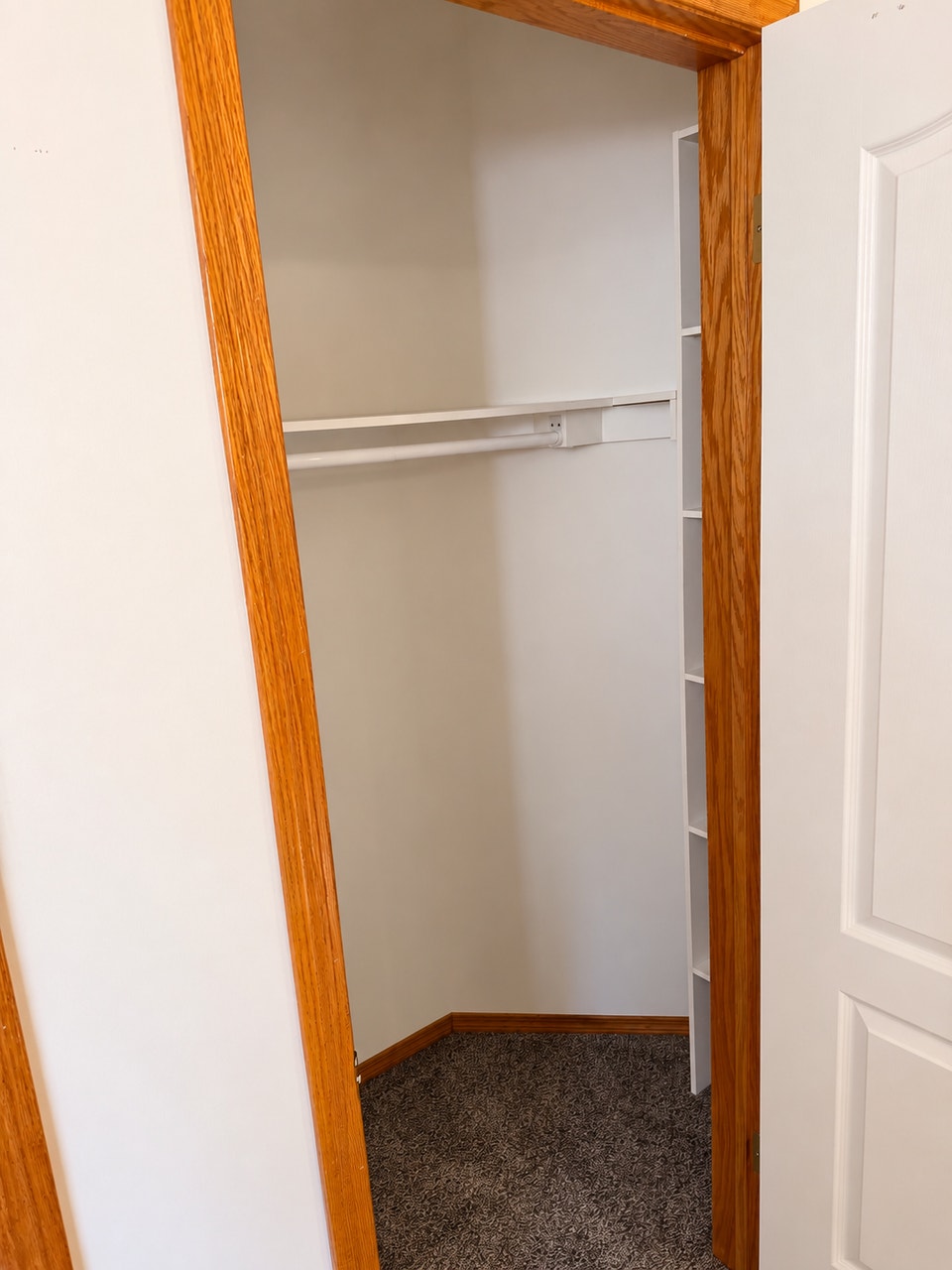Studio Apartment-Medicine Hat 5
