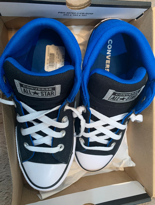 Converse - Size 3 Junior - Brand New in Kids & Youth in Kitchener / Waterloo - Image 4