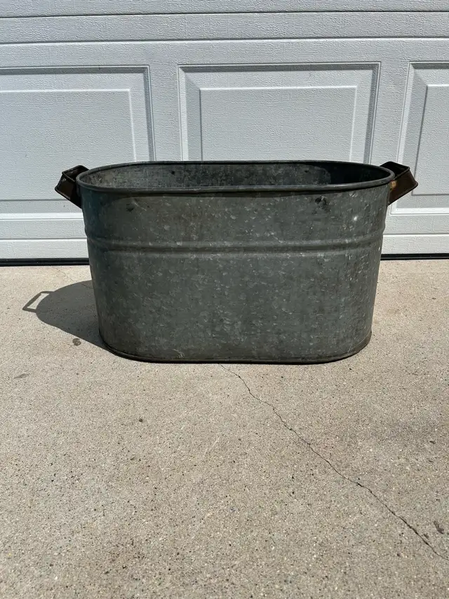Galvanized Metal Tub | Home Décor & Accents | Winnipeg | Free local ...