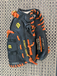 Wilson A2243 AS7 Pro Pleat-11 inch glove (used on the r. hand)