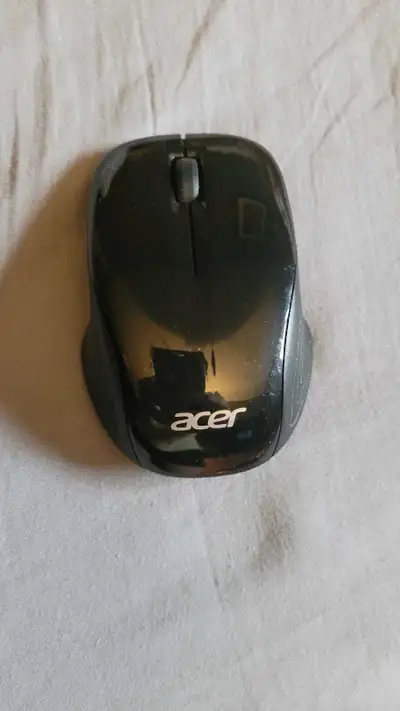 Acer Wireless Optical Mouse (Model: MORFHPUO), View more
