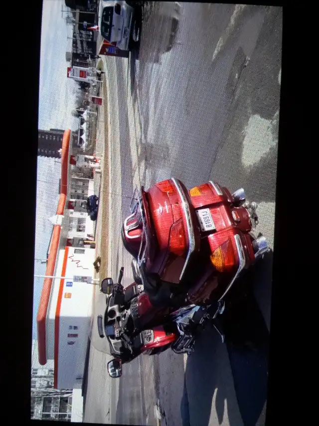 HONDA GOLDWING 30th ANNIVERSARY in Touring in Gatineau - Image 4