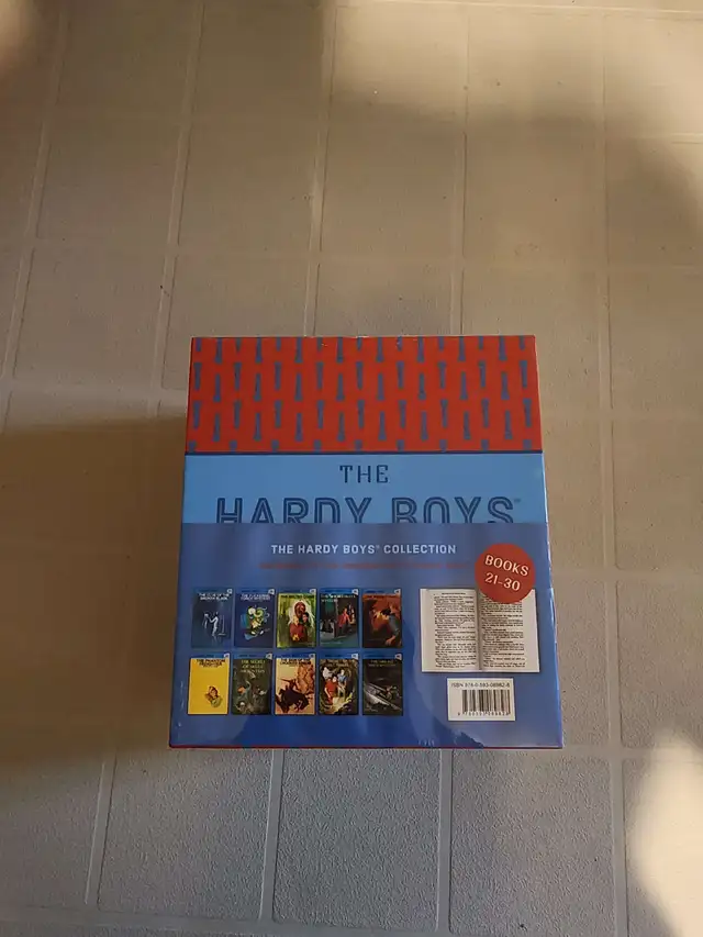 The Hardy Boys Collection: Books 21-30 Mystery Books Hardcover in Children & Young Adult in Kitchener / Waterloo - Image 6