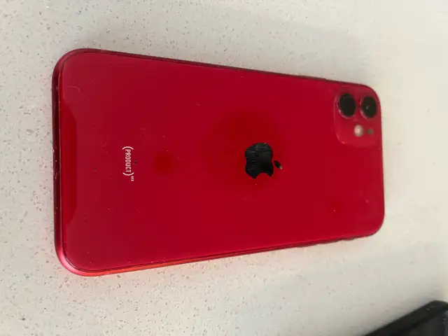 iPhone 11 red in Cell Phones in Delta/Surrey/Langley - Image 3