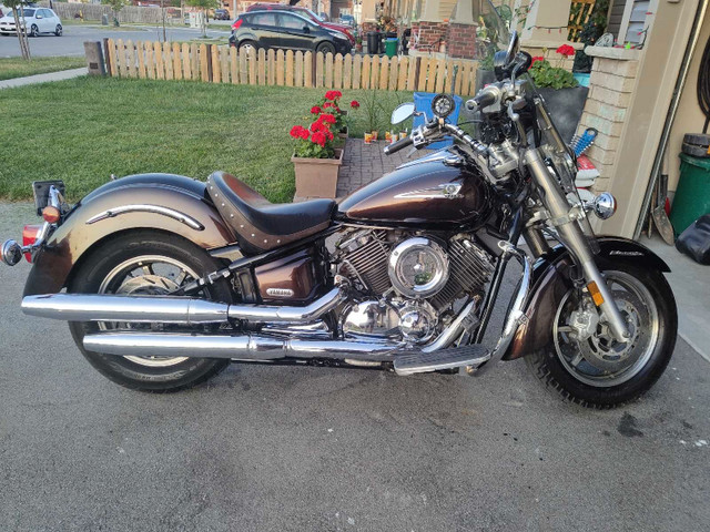 Yamaha v-star 1100 2004 in Street, Cruisers & Choppers in St. Catharines - Image 2
