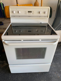 Frigidaire 30" White Stove