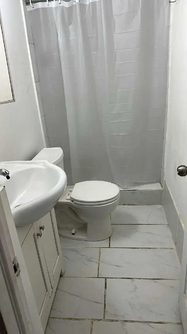 For Rent basement  in Long Term Rentals in City of Toronto - Image 6