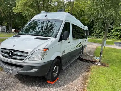 Superbe Safari Condo XL plus 2011 Sprinter Mercedes. Un seul propriétaire. Jamais sorti l’hiver et e...