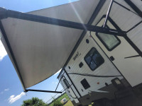 2016 Keystone Hideout 28 ft camper trailor
