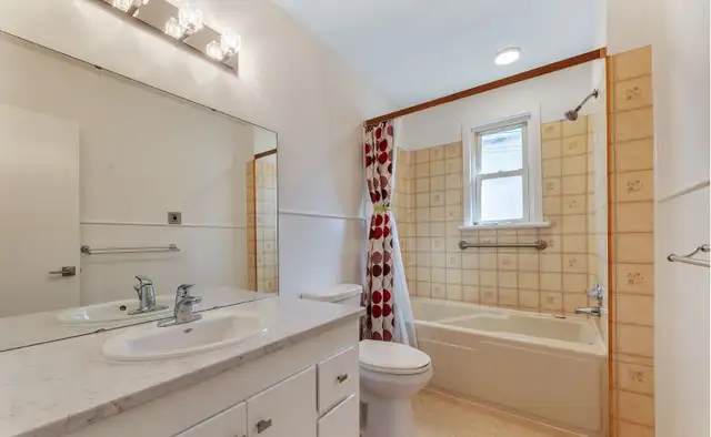 3 bedroom 1 bath rent in Peterborough, main floor in Long Term Rentals in Peterborough - Image 11