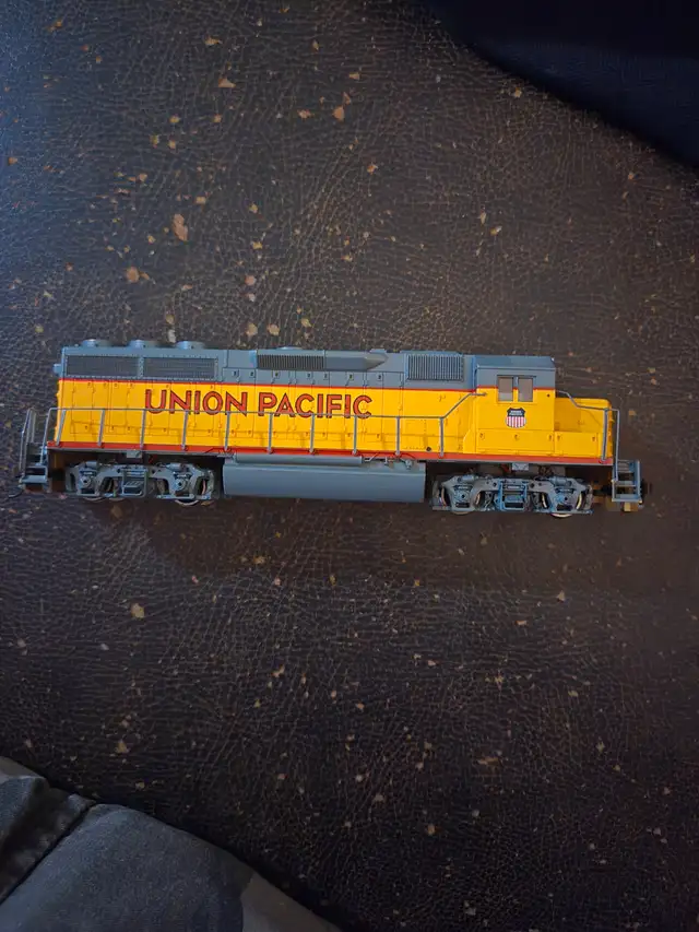 Model train441979018328811522