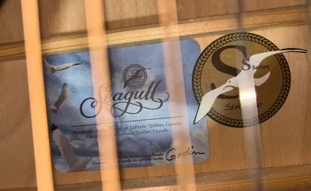 Guitare Seagull S Series S6+Cedar (Godin) in Guitars in Longueuil / South Shore - Image 4