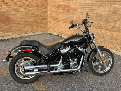 Selling a clean Harley-Davidson Softail Standard (FXST) motorcycle with 19,000 km. I purchased the m...