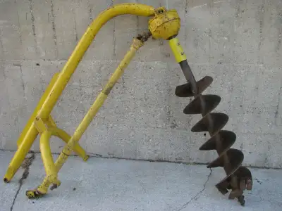 Rhino, 12" auger, 3 point hitch