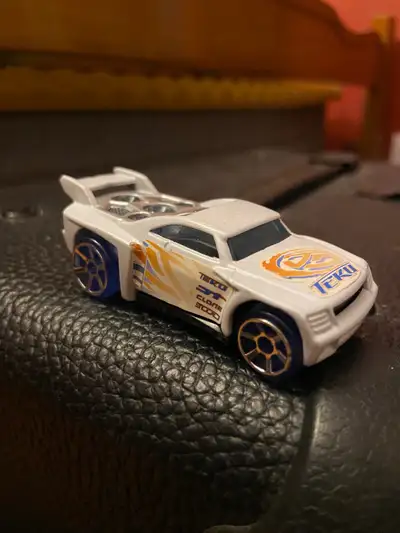 2005 HOT WHEELS MCDONALDS HAPPY MEAL TOYS TOY #8 Bassline TOY, View more