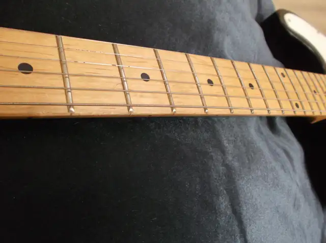 Guitare électrique GFX avec  ampli Fender champion 20 in Guitars in Sherbrooke - Image 6