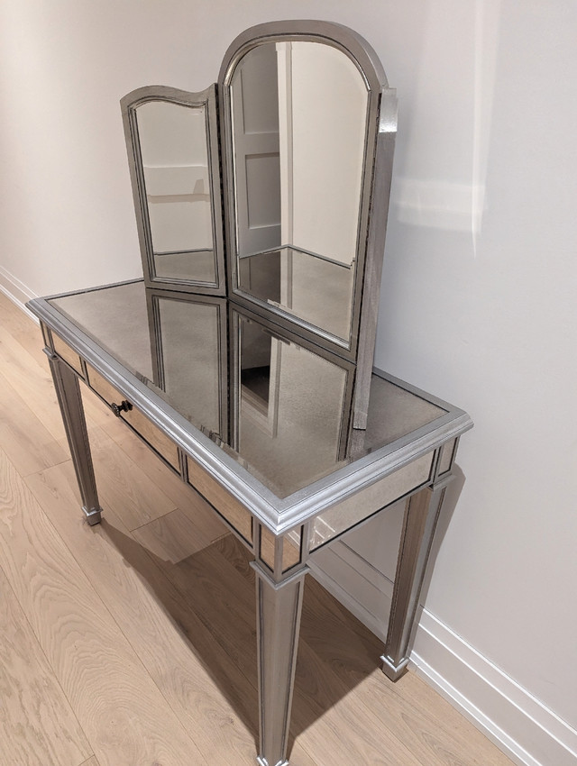 Mirrored Vanity / Make-up table  in Other Tables in Markham / York Region - Image 2
