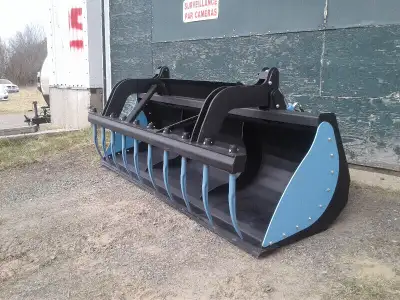Benne, godet, bucket multifonction à grappin avec dents forgées pour tracteurs de 120hp+ ou télescop...