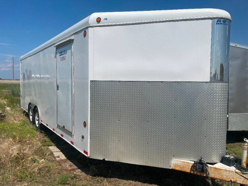 Enclosed 3 door trailer 14,000 GVW Cargo & Utility Trailers